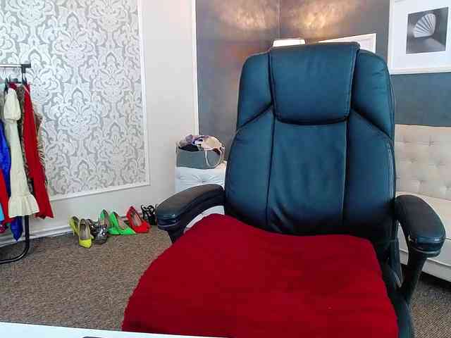 Miss-Kora webcam