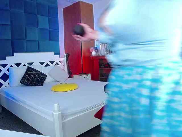 Miss-Kora Live Webcam on BongaCams