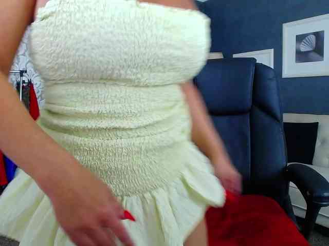 Miss-Kora webcam