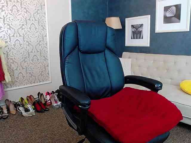 Miss-Kora webcam