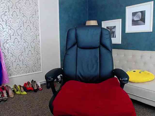 Miss-Kora webcam
