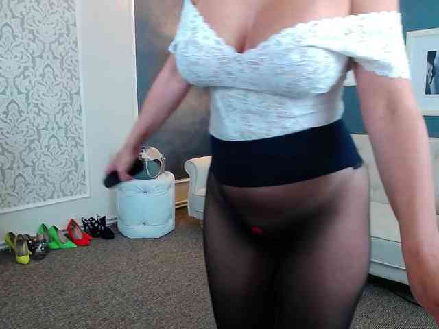 Miss-Kora webcam
