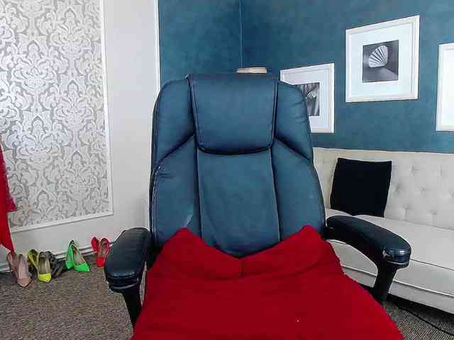 Miss-Kora webcam