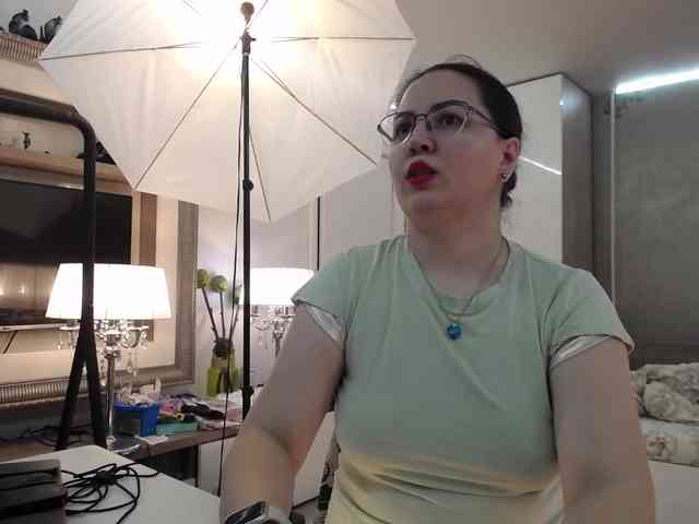 ILoveToFeelU webcam