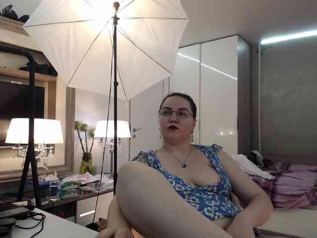 ILoveToFeelU webcam