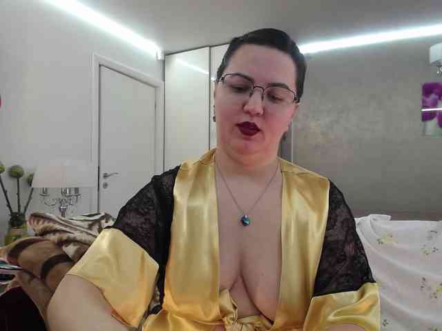 ILoveToFeelU ILoveToFeelU