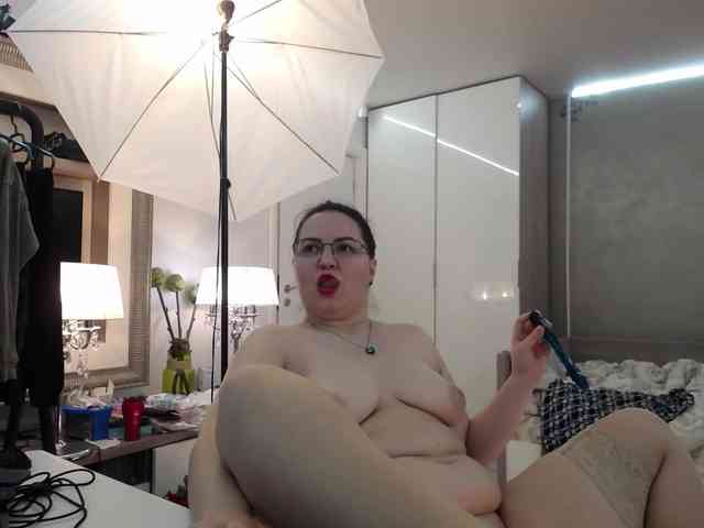 ILoveToFeelU webcam