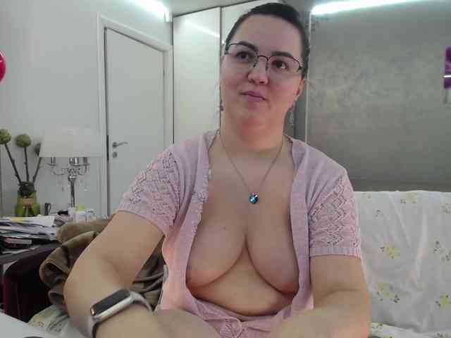 ILoveToFeelU ILoveToFeelU