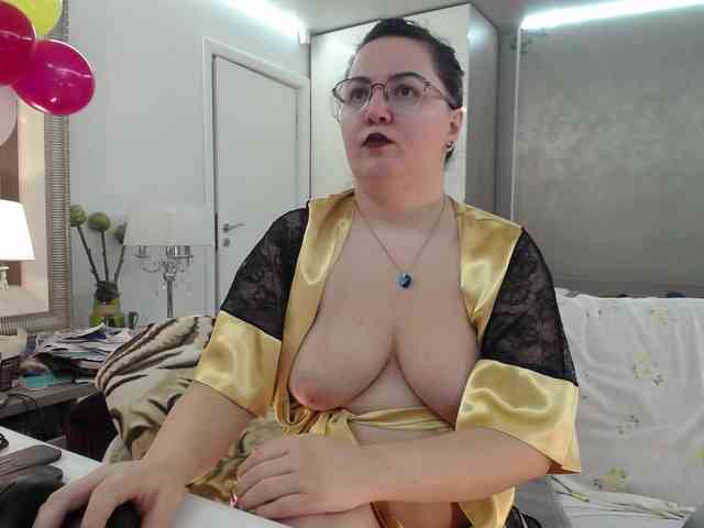 ILoveToFeelU ILoveToFeelU