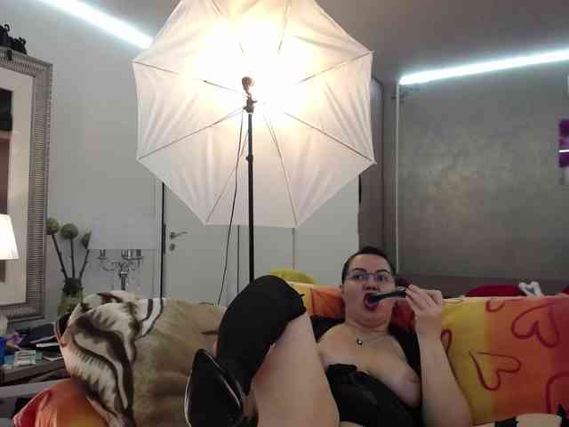 ILoveToFeelU Live Webcam on BongaCams