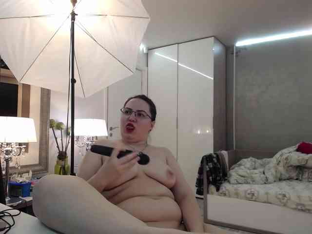ILoveToFeelU webcam