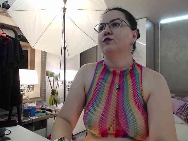 ILoveToFeelU webcam