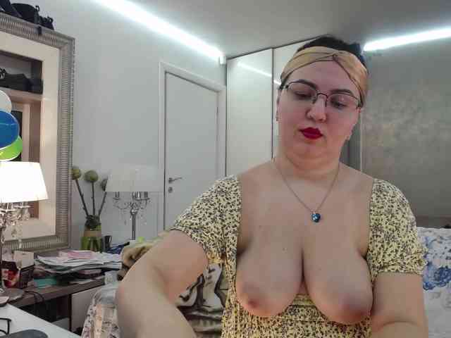 ILoveToFeelU ILoveToFeelU