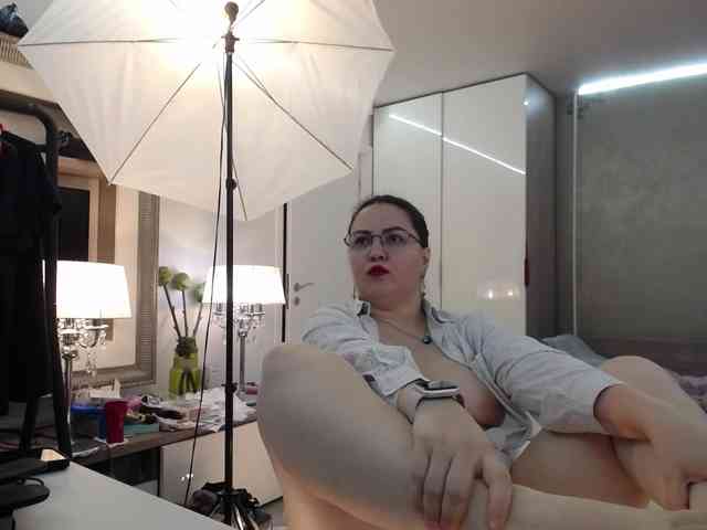 ILoveToFeelU webcam
