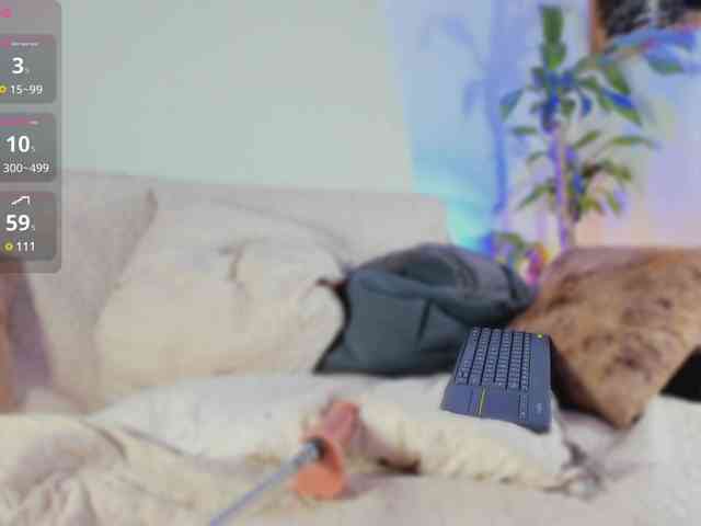 Almaahotxxx webcam