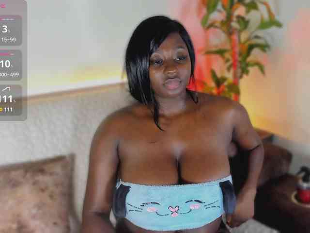 Almaahotxxx webcam
