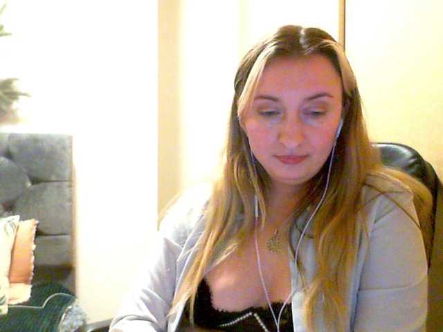 RuslanaFlower's BongaCams show and profile