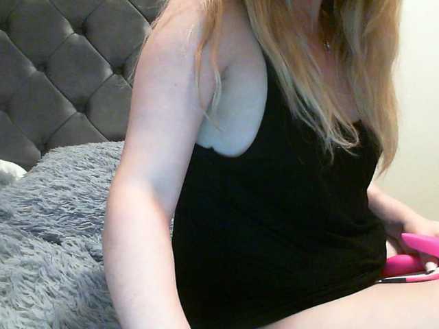 RuslanaFlower webcam bongacams model stream image