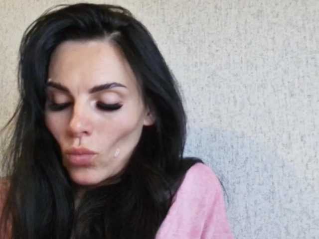 Gospozha-77's BongaCams show and profile