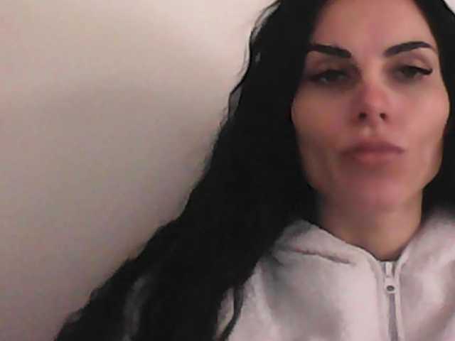 Gospozha-77's BongaCams show and profile