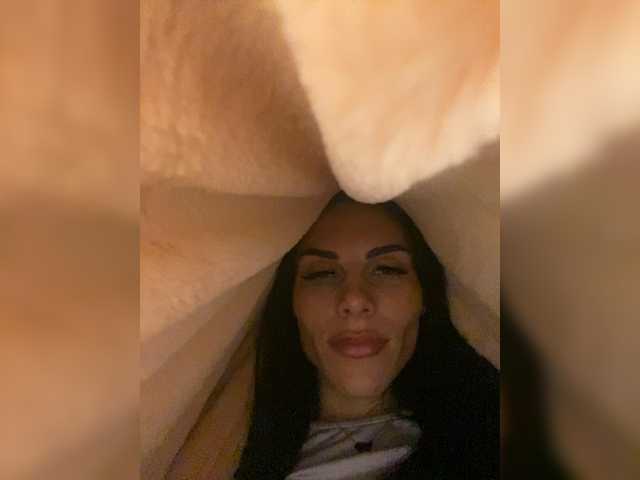 Gospozha-77's BongaCams show and profile