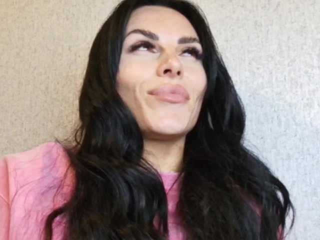 le modèle Gospozha-888 est en webcam porno dans un show sur le site bongacams, il possède les tags suivants: White/Caucasian,Brunette,Trimmed