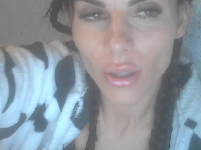 Gospozha-77's BongaCams show and profile