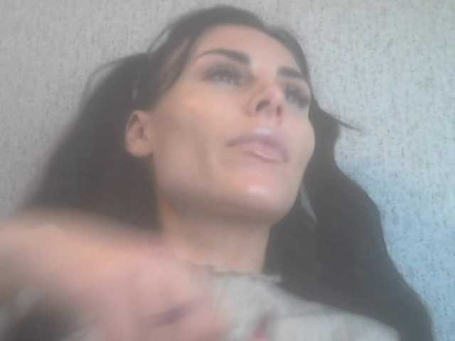 Gospozha-77's BongaCams show and profile