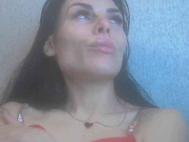 Gospozha-77 Live Webcam on BongaCams