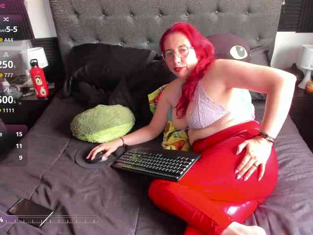 ursula-fire Live Webcam on BongaCams