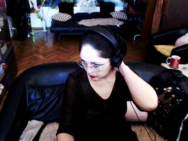 1imperatriza's BongaCams show and profile