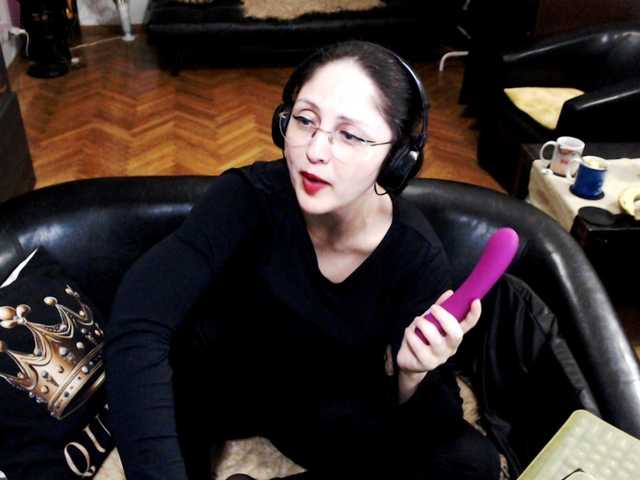 1imperatriza's BongaCams show and profile