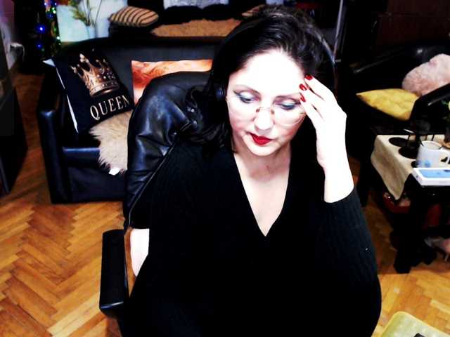 1imperatriza's BongaCams show and profile