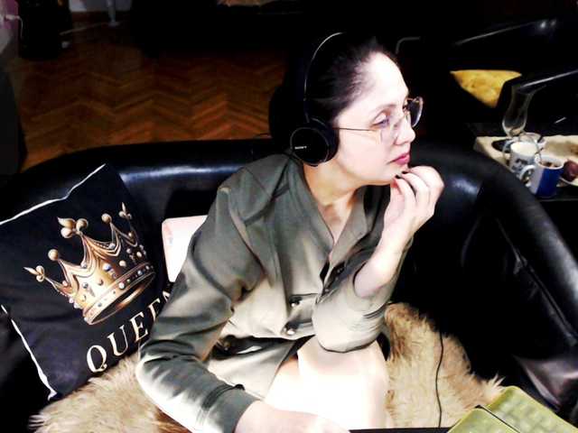 1imperatriza's BongaCams show and profile