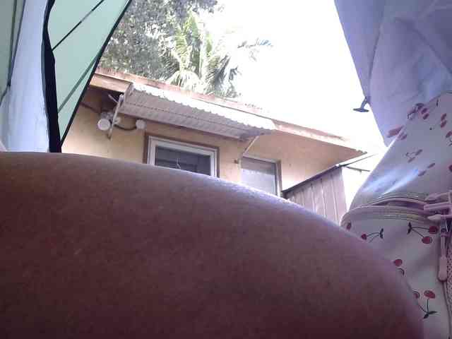 April_XO webcam