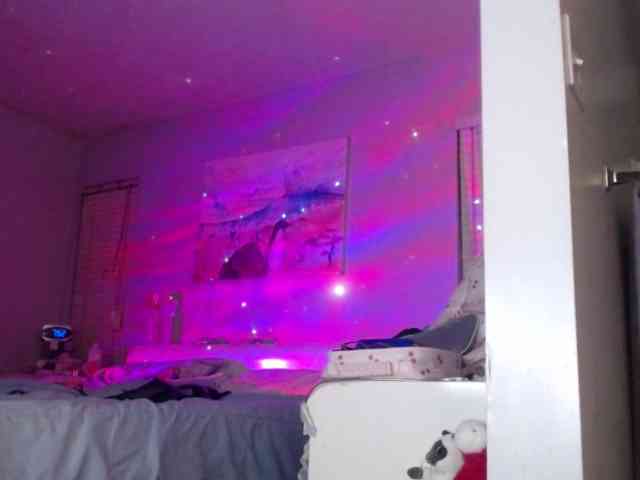 April_XO webcam