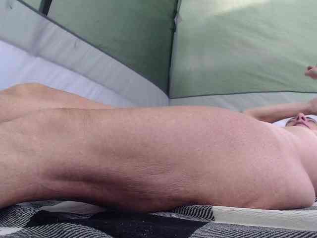 April_XO webcam