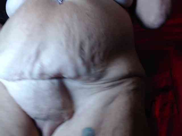 April_XO webcam
