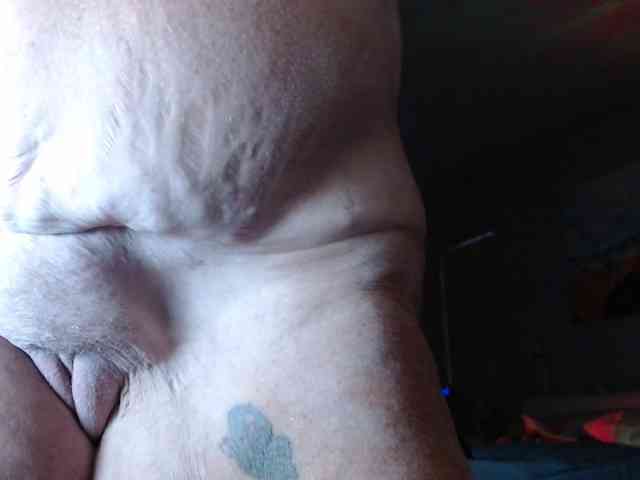 April_XO webcam