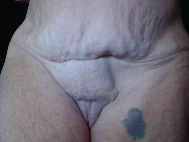 April_XO webcam