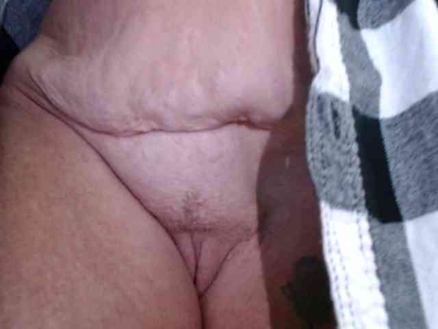 April_XO webcam