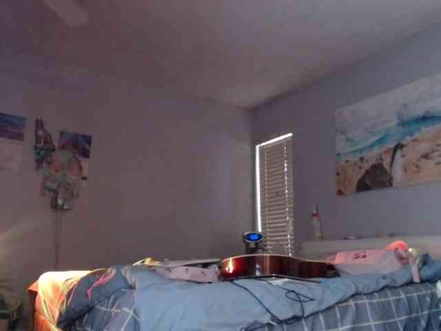 April_XO webcam