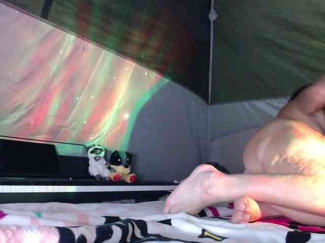 April_XO webcam