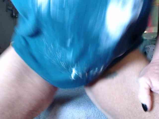 April_XO webcam