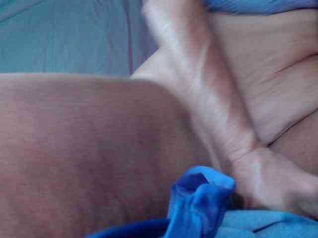 April_XO webcam