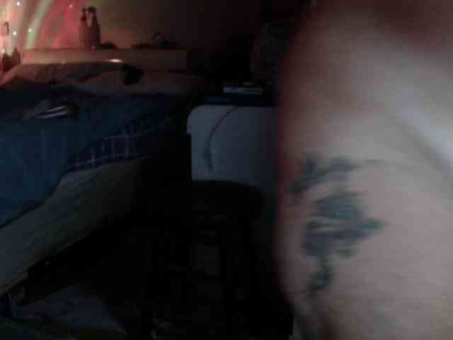 April_XO webcam