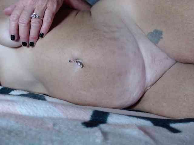 April_XO webcam