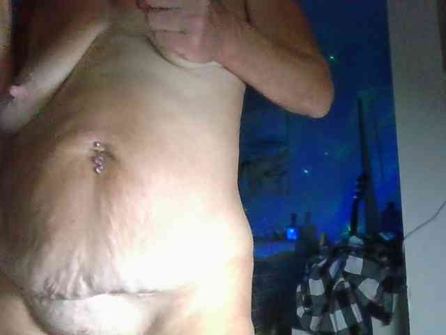 April_XO webcam