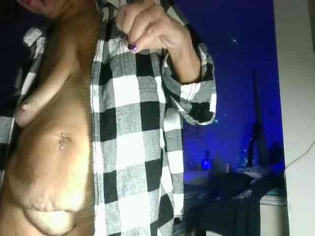 April_XO webcam