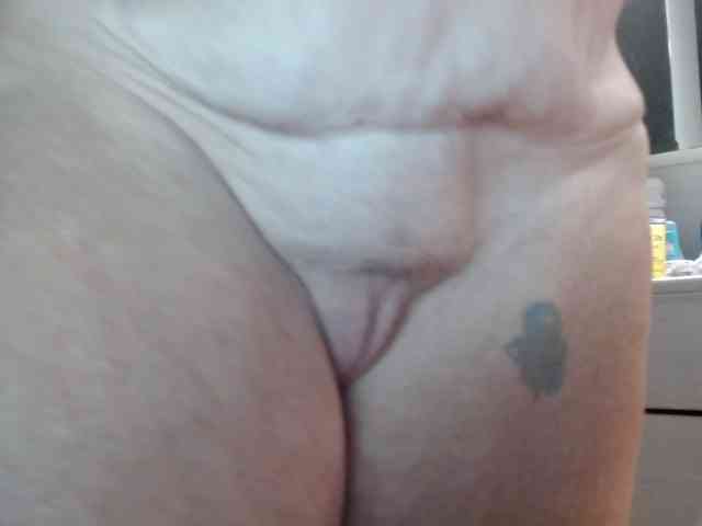 April_XO webcam